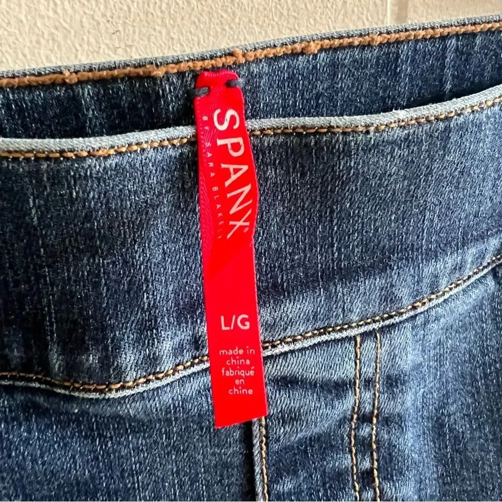 SPANX Distressed Ankle Skinny Jeans‎ in Medium Wash